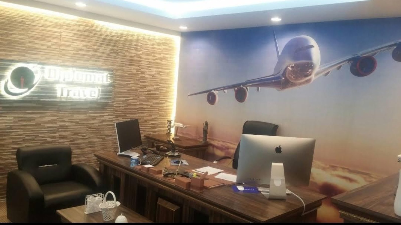 Diplomat Travel