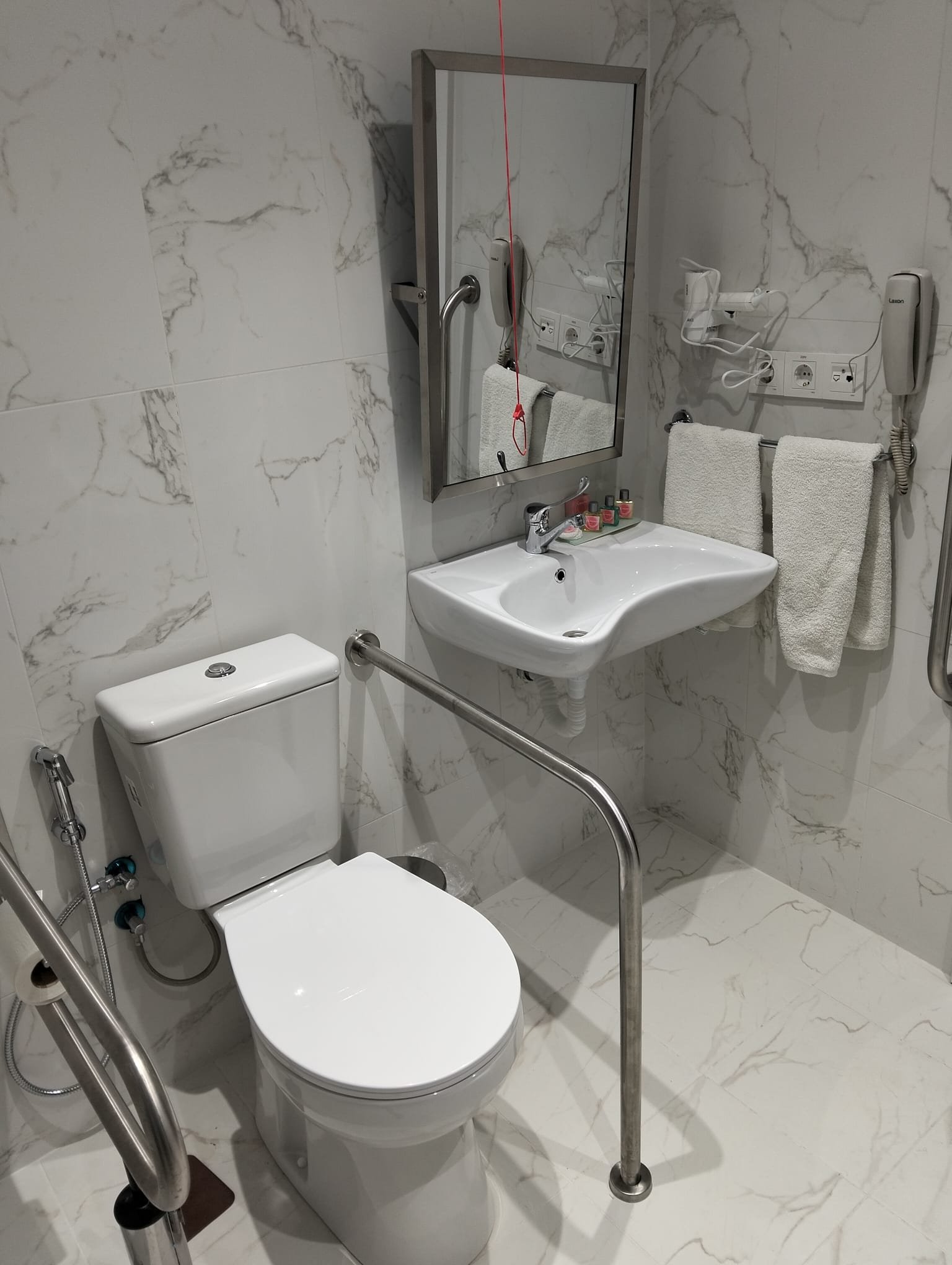 Doğa Otel Engelli WC referans görseli 2