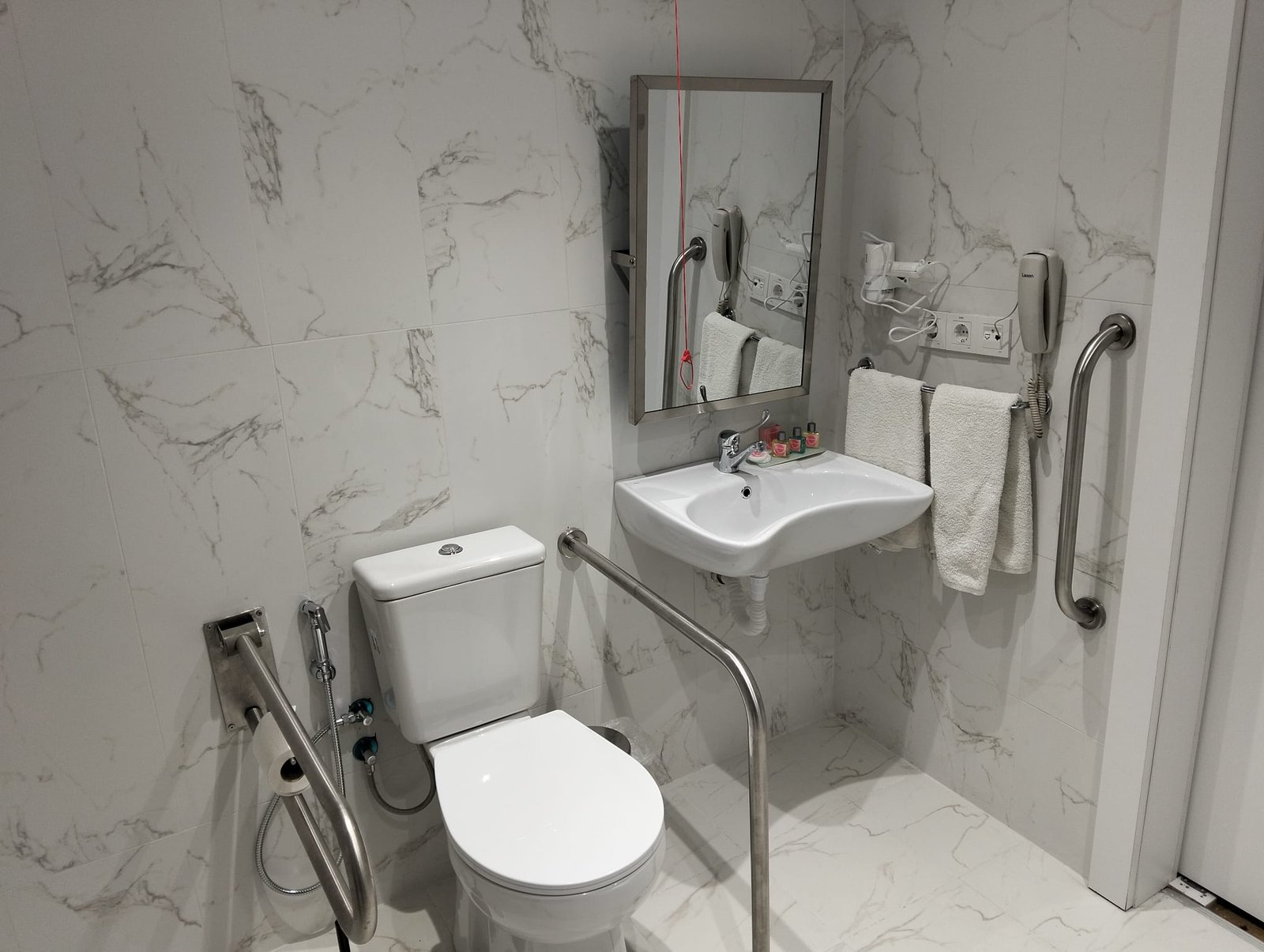 Doğa Otel Engelli WC referans görseli 3
